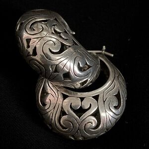 Classy Sterling Silver hoop latch back filigree earrings